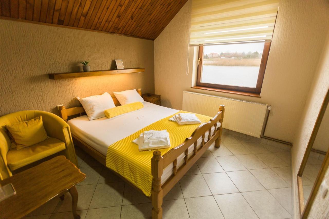 Guest House Vila Alexandar Palić المظهر الخارجي الصورة