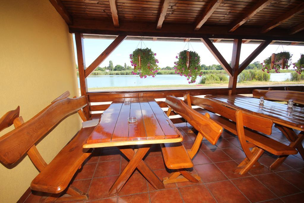 Guest House Vila Alexandar Palić المظهر الخارجي الصورة