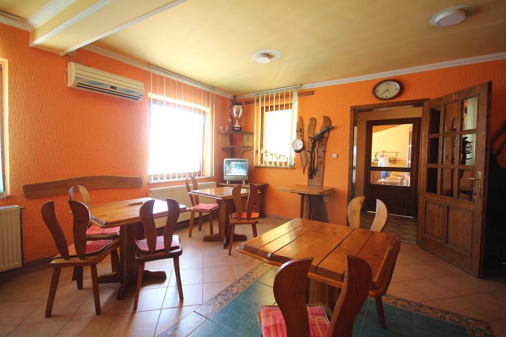 Guest House Vila Alexandar Palić المظهر الخارجي الصورة