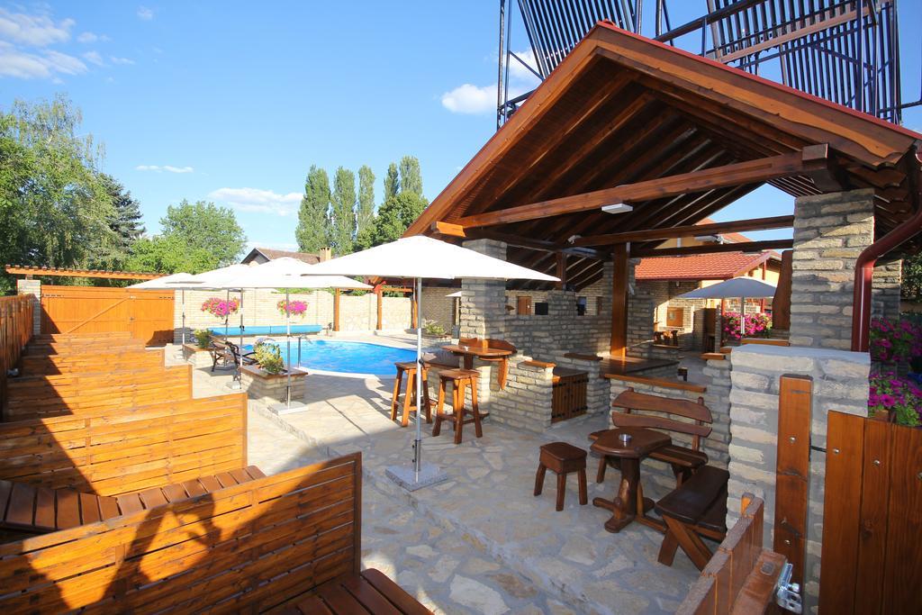 Guest House Vila Alexandar Palić المظهر الخارجي الصورة