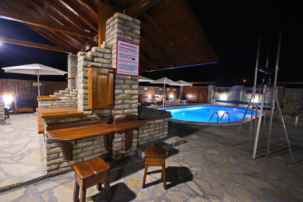 Guest House Vila Alexandar Palić المظهر الخارجي الصورة